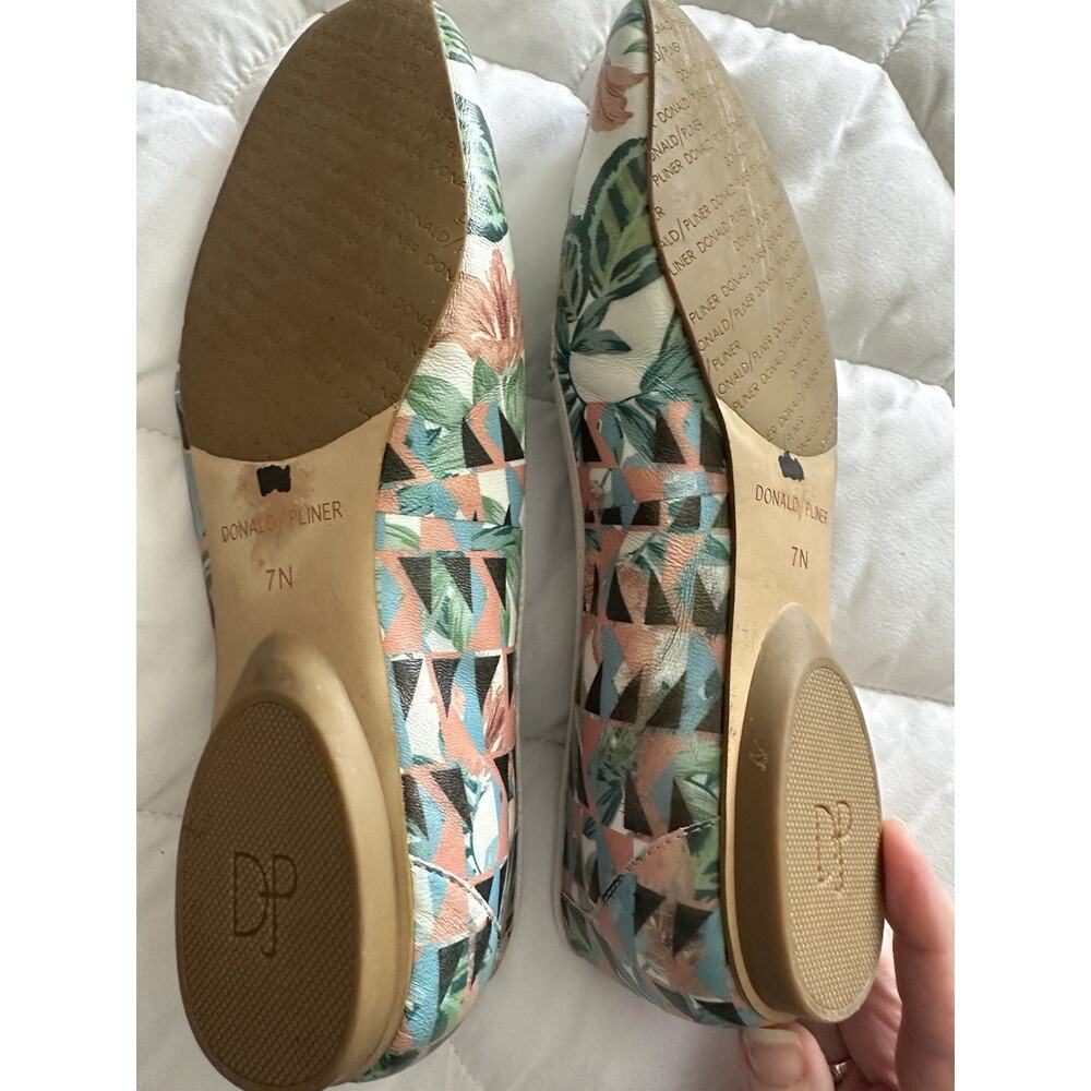 Donald J. Pliner DeeDee Tropical Floral print loafers Size 7N Narrow - Picture 6 of 8